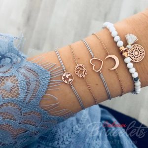 Ensemble de bracelets blanc et gris avec monde cœur et lune (lot de 5)